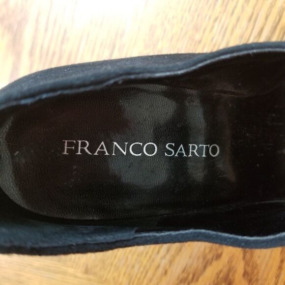 Franco Sarto Black Suede Pumps w/elastic straps - Picture 6 of 6